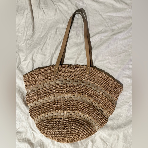 *Basket/bag with leather handle - Picture 4 of 7